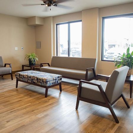 Lomira Inn And Suites 외부 사진
