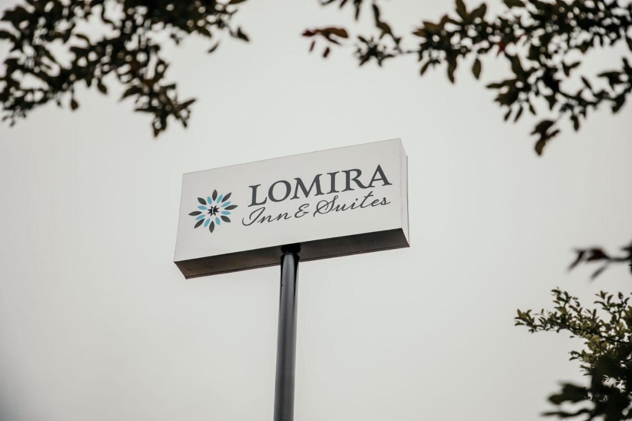 Lomira Inn And Suites 외부 사진